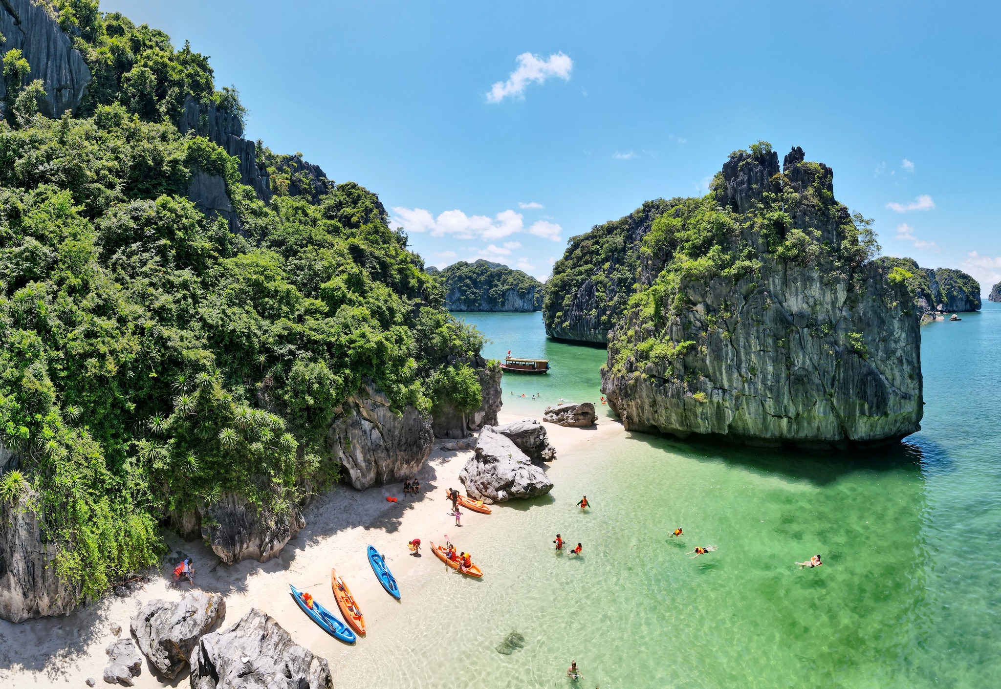 Baie d'Along Terrestre